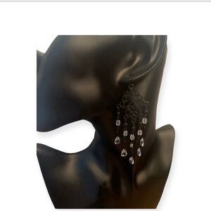 Sale‼️Beautiful light Weight Chandelier Beaded Earrings-EUC